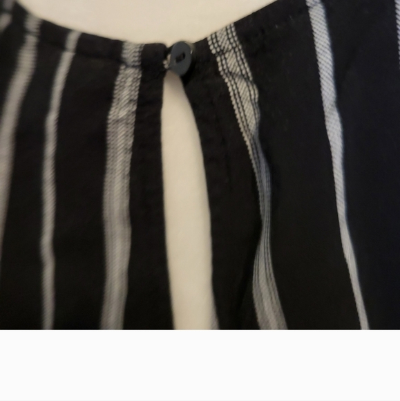 NWT Old Navy romper size M - Picture 3 of 6